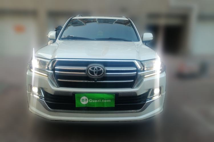 Used Toyota Land Cruiser 
