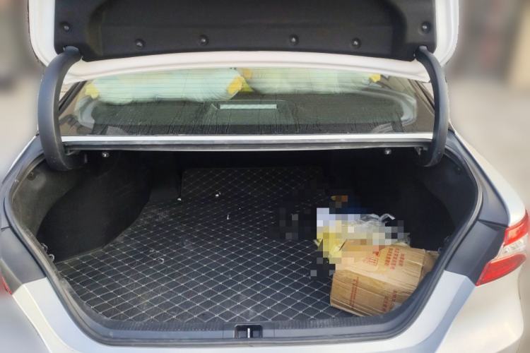 Used Toyota Camry 2023 2.0G Luxury Edition