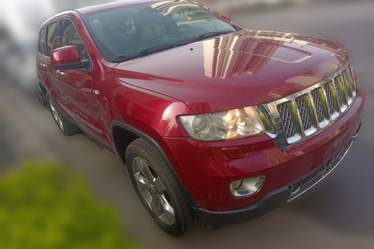 Used Jeep Grand Cherokee 2012 3.6L Flagship Navigation Edition Front Right 45 Deg