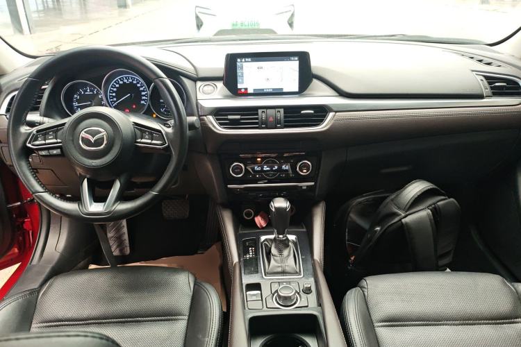 Used Mazda Atenza 2018 2.5L Blue Sky Sport Edition China VI compliant Center Console