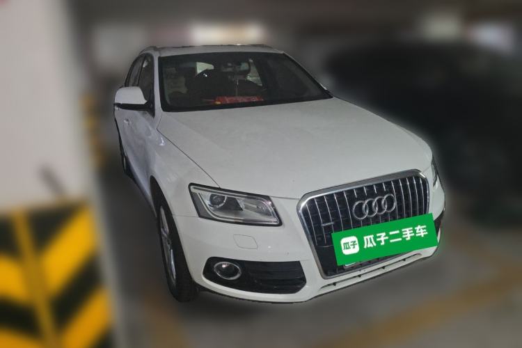 Used Audi Q5 2013 40 TFSI Ambition Front Right 45 Deg