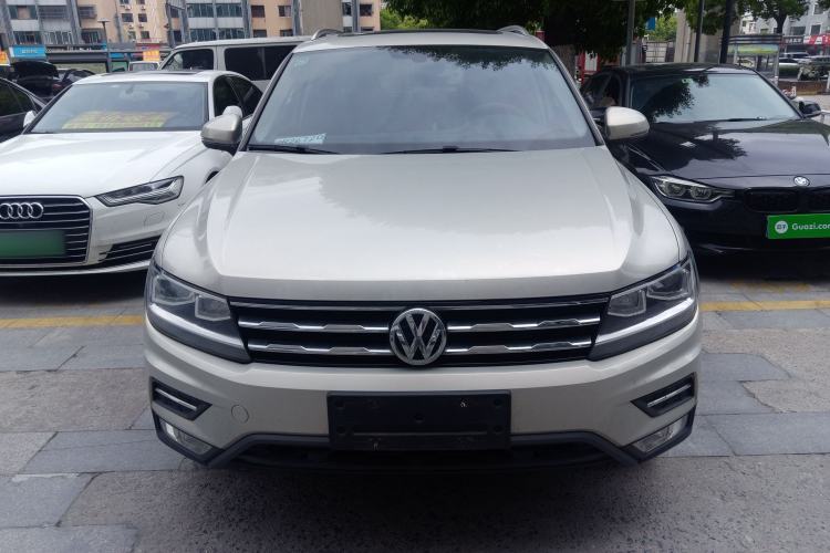 Used Volkswagen Tiguan L 2019 330TSI Automatic Two-Wheel Drive Smart Luxury Version China V Emission Standard
