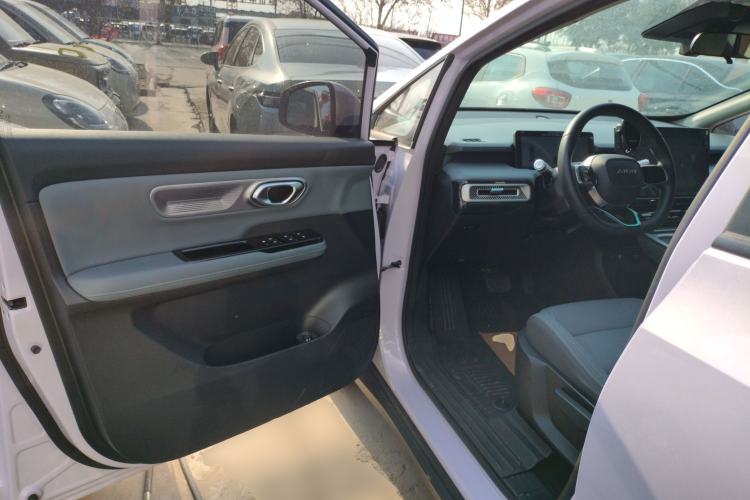 Used AION Y 2023 Younger
