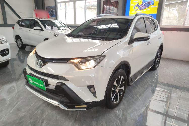 Used Toyota RAV4 2016 2.0L CVT Two-Wheel Drive Fashion Edition China V Standard