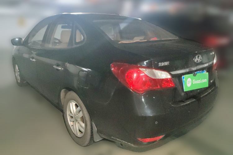 Used Hyundai Celesta 2011 1.6L Manual Luxury Model Rear Left 45 Deg