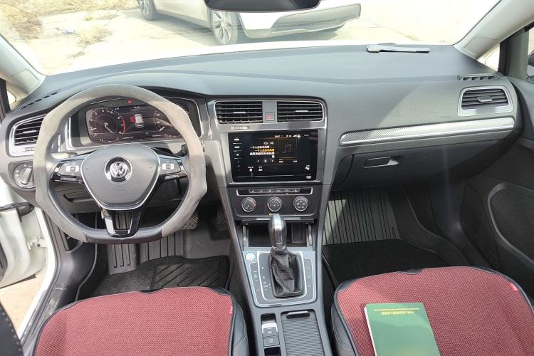 Used Volkswagen Golf 2019 280TSI DSG Luxury Version China VI Standard