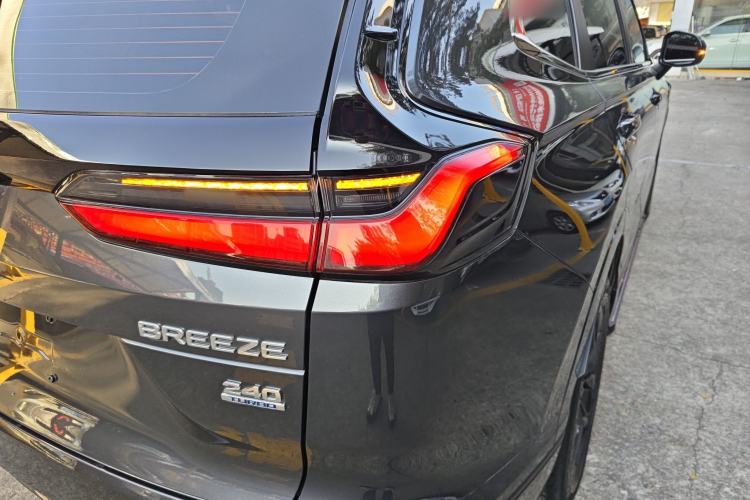 Used Honda Breeze 2023 240TURBO Two-Wheel-Drive Luxury Edition 5 Seats