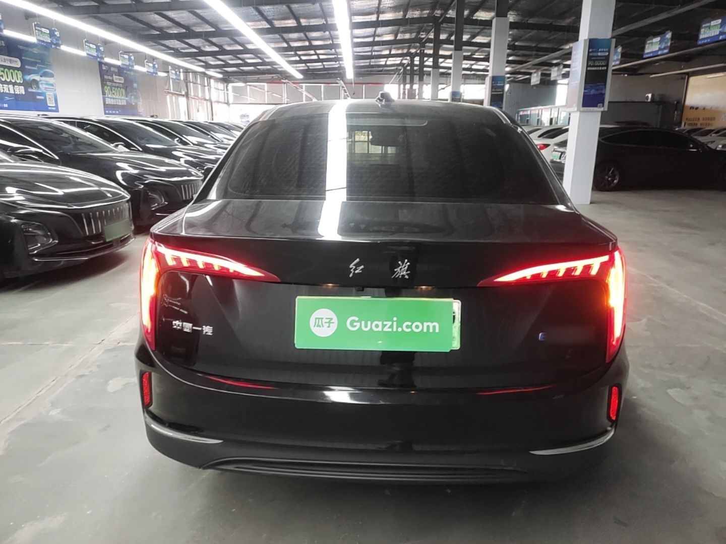 Hongqi E-QM5 2023 Revised Version Basic Travel Edition — снимка 5