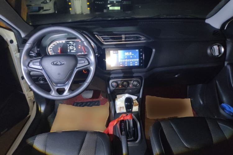 Used Chery Tiggo 3X 2018 1.5L Automatic Elite Edition Center Console