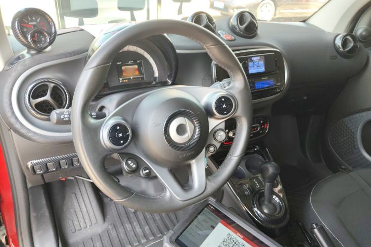 Used smart fortwo 2015 1.0L 52 kW Hardtop Passion Edition
