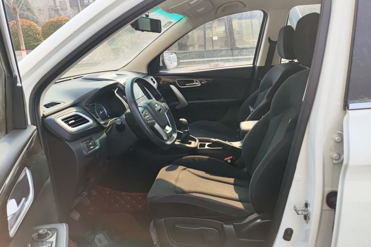 Used SWM X7 2020 2.0L Manual Champion Edition 7 Seats
