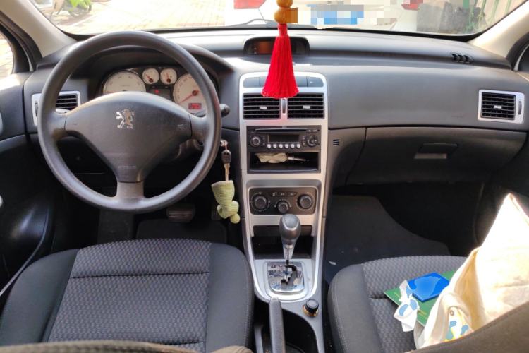 Used Peugeot 307 2012 Hatchback 1.6L Automatic Comfort Edition
