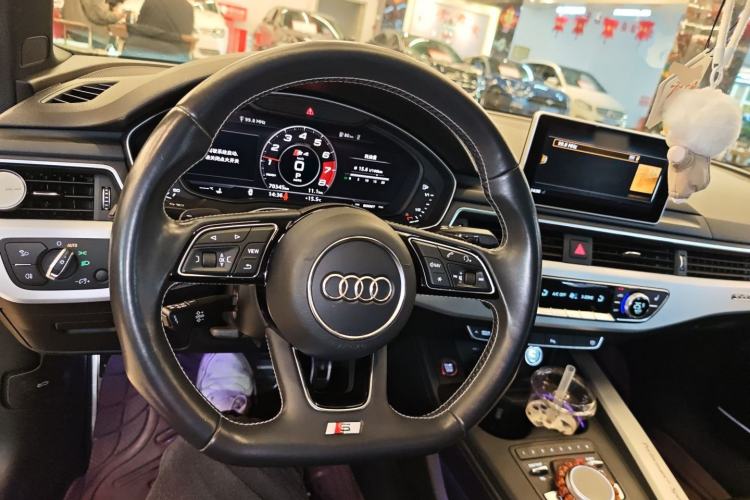 Used Audi S4 2018 S4 3.0TFSI Interior 2