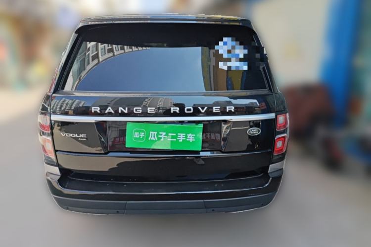 Used Land Rover Range 2022 3.0 L6 400 PS Classic Extended Version Rear