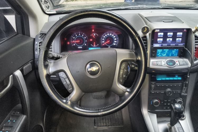 Used Chevrolet Captiva 2012 2.4L 4x4 Flagship Edition 7 Seats