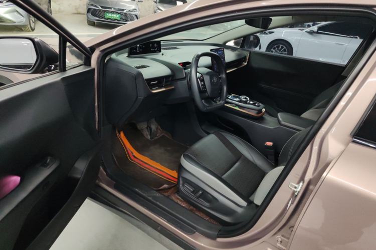 Used Toyota bZ3 2023 616 km Long-Range Premium
