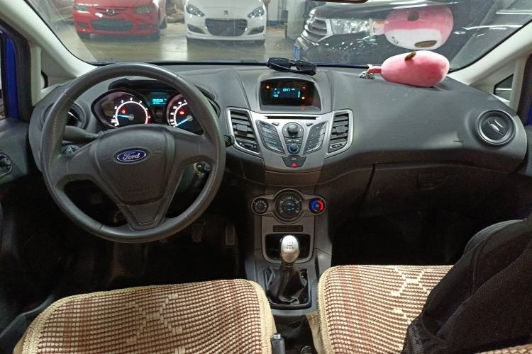 Used Ford Fiesta 2013 Hatchback 1.5L Manual Fashion Edition Center Console