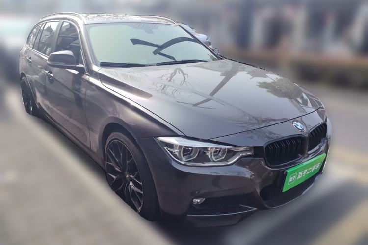 Used BMW 3 Series 2016 320i Sport Touring Edition Front Right 45 Deg