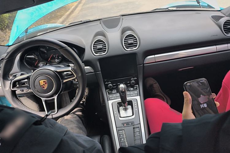 Used Porsche 718 2016 Cayman 2.0T