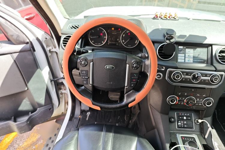 Used Land Rover Discovery 2014 3.0 SDV6 HSE Diesel Edition Steering Wheel