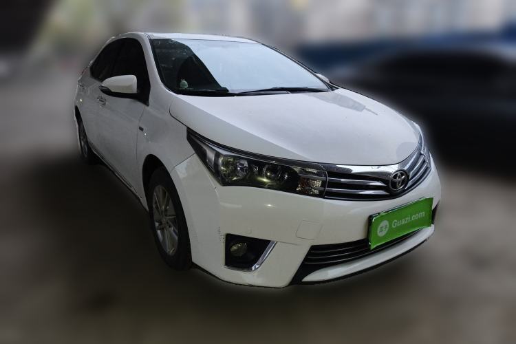 Used Toyota Corolla 2014 1.6L CVT GL-i Front Right 45 Deg