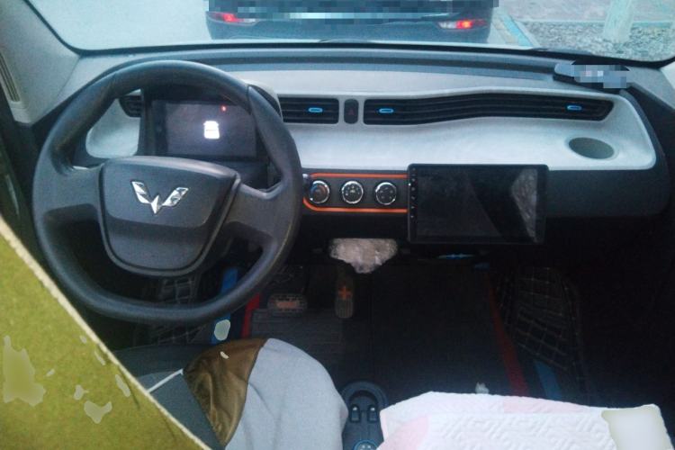 Used Wuling Hongguang MINIEV 2020 Zizai Version Lithium-NMC Center Console