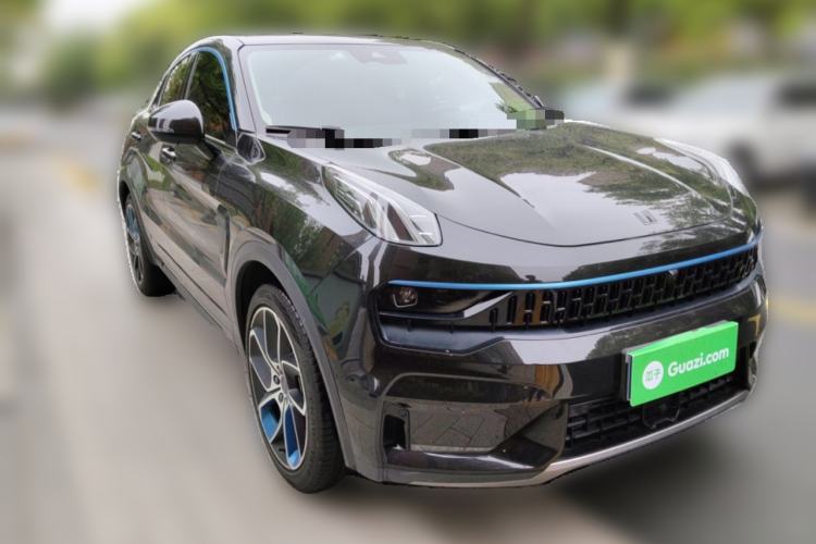 Used Lynk & Co 05 2020 2.0TD Two-Wheel Drive Shine Halo Front Right 45 Deg