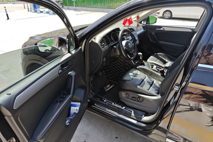 Used Volkswagen Tiguan L 2018 330TSI Automatic Two-Wheel Drive Luxury Edition
