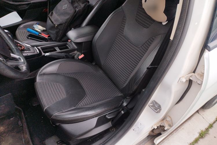 Used Ford Focus 2015 Hatchback EcoBoost 125 Automatic Supreme Style Edition Left Front Seat