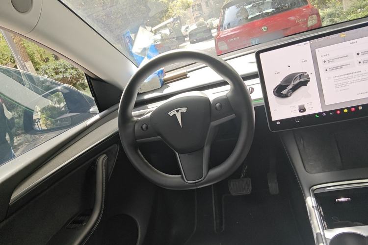 Used Tesla Model Y 2023 Rear-Wheel-Drive Version