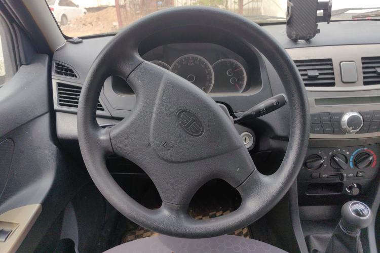 Used FAW Xiali 2012 N3 1.0L Hatchback Standard Model Steering Wheel