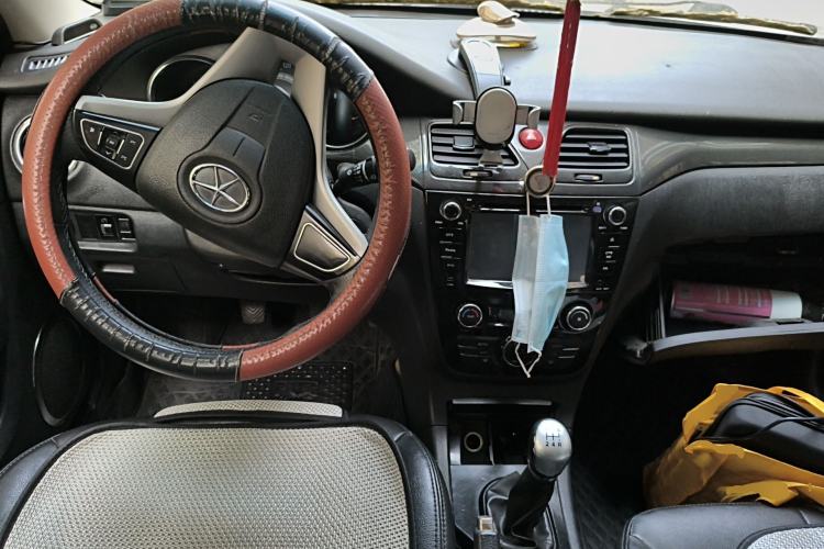 Used JAC Group Heyue 2012 1.5L Manual 50th Anniversary Limited Edition Center Console