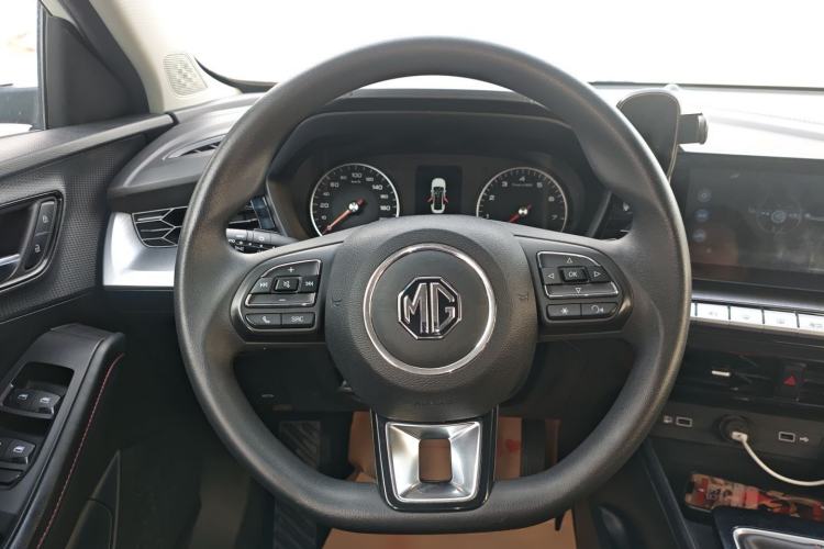 Used MG 5 2023 180 DVVT Manual Fashion Edition
