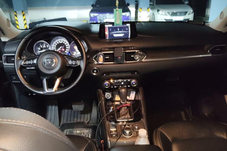 Used Mazda CX-5 2019 Cloud-Controlled Version 2.5L Automatic Two-Wheel Drive Luxury Trim China VI Standard Center Console