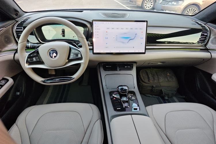 Used BYD Han 2024 EV Glory Edition 610 km All-Wheel Drive "Tian Shen Zhi Jia" Intelligent Driving Model
