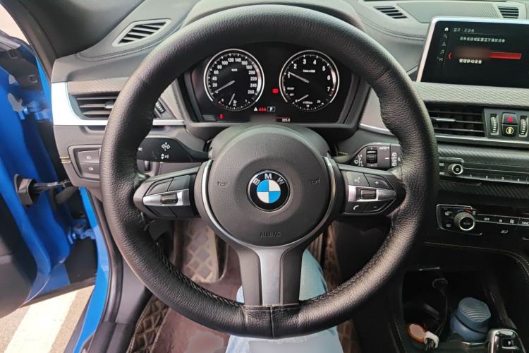 Used BMW X2 2018 sDrive25i Luxury Model with M Off-Road Package China V Emission Standard
