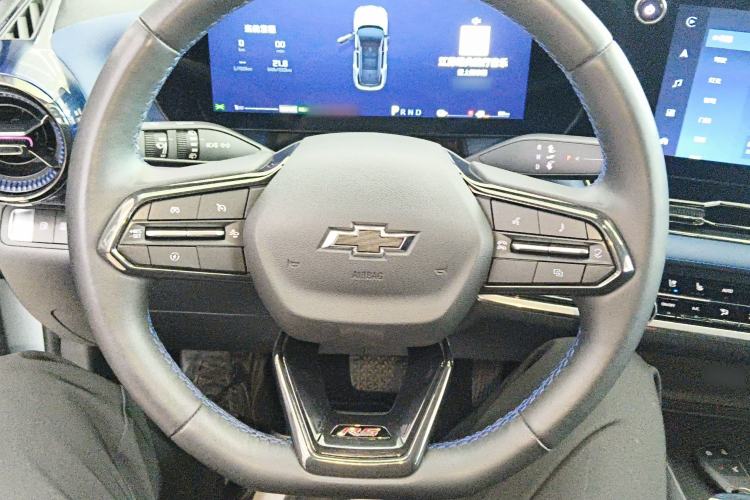 Used Chevrolet Equinox Plus 2024 102km RS Ultimate Edition Steering Wheel