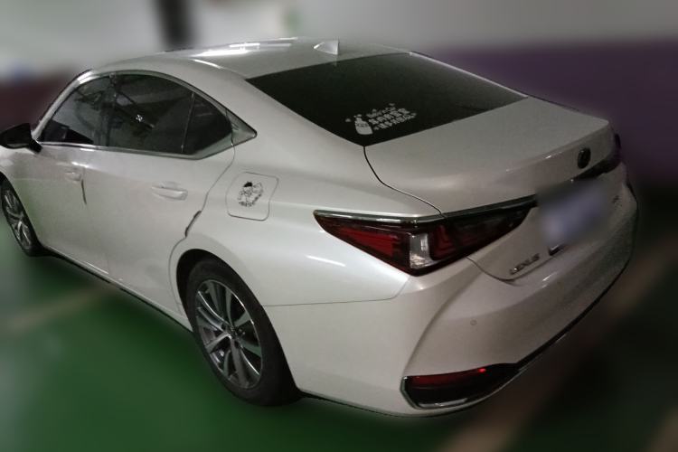 Used Lexus ES 2020 200 Excellence Edition Rear Left 45 Deg