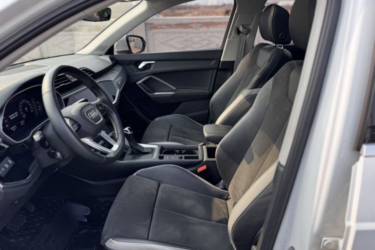 Used Audi Q3 2021 35 TFSI Progressive Dynamic Edition
