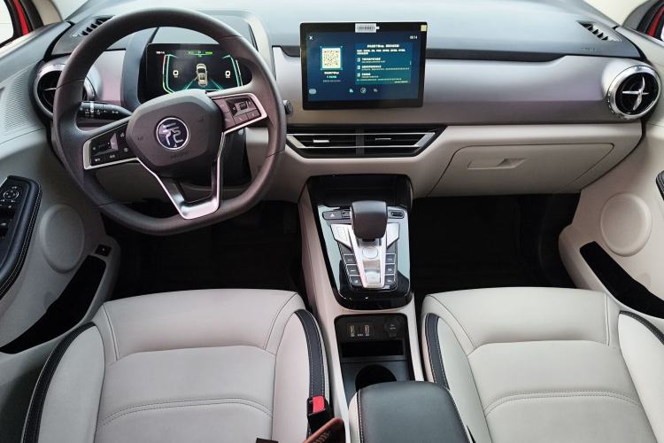 Used BYD Yuan Pro 2021 401 km Deluxe Version Interior 2