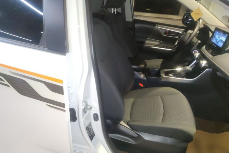 Used Toyota RAV4 2024 2.0L CVT Two-Wheel Drive Urban Edition
