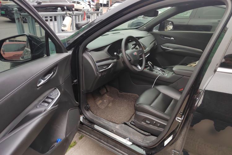 Used Cadillac XT4 2020 Revised Version 28T Two-Wheel Drive Leading Edition Driver Seat