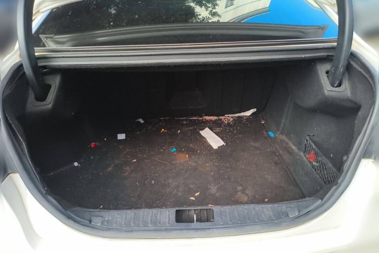 Used Ford Taurus 2017 EcoBoost 245 Luxury Model Trunk