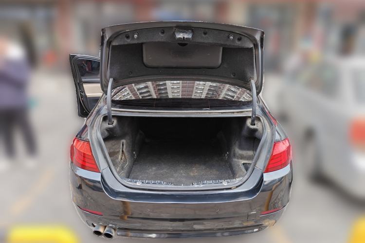 Used BMW 5 Series 2013 525Li Leading Model
