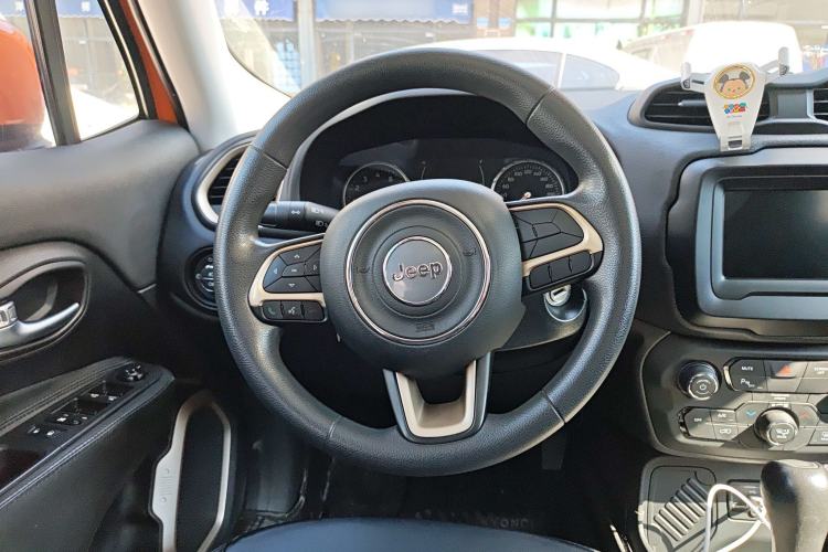 Used Jeep Renegade 2018 Connected Large Screen Version 180T Automatic High-Energy Edition
