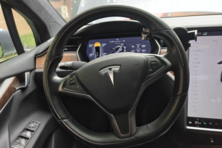 Used Tesla Model X 2019 Long-Range Version Steering Wheel