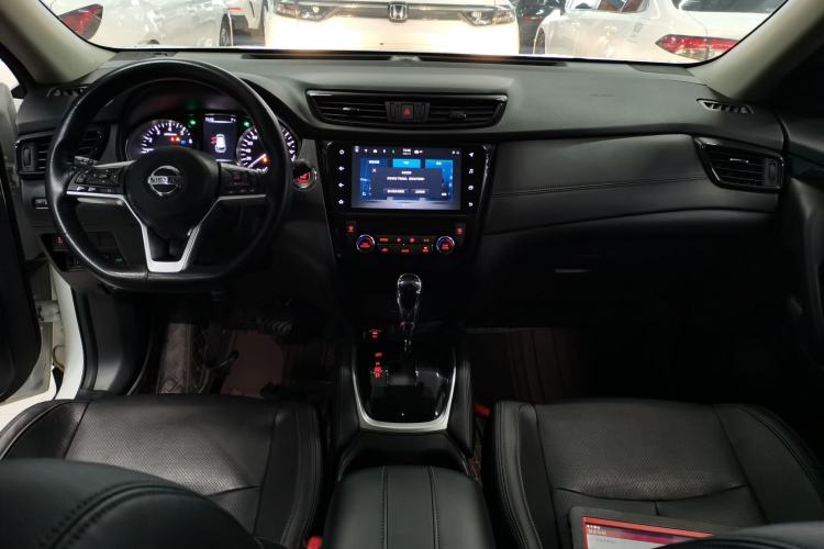 Used Nissan X-Trail 2022 2.0L Two-Wheel Drive Smart Connect & Comfort Edition Center Console