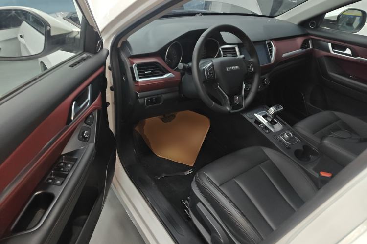 Used Haval H6 Coupe 2019 1.5T Automatic Two-Wheel Drive Luxury Smart Connectivity Version China VI Standard
