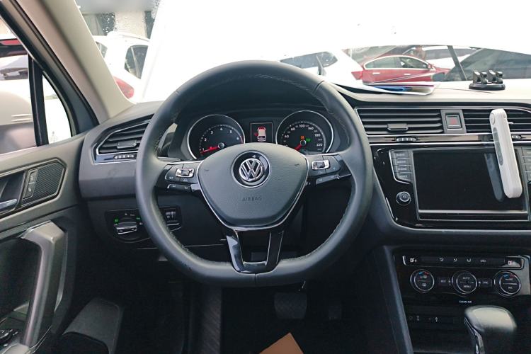 Used Volkswagen Tiguan L 2018 330TSI Automatic Two-Wheel Drive Comfort Edition
