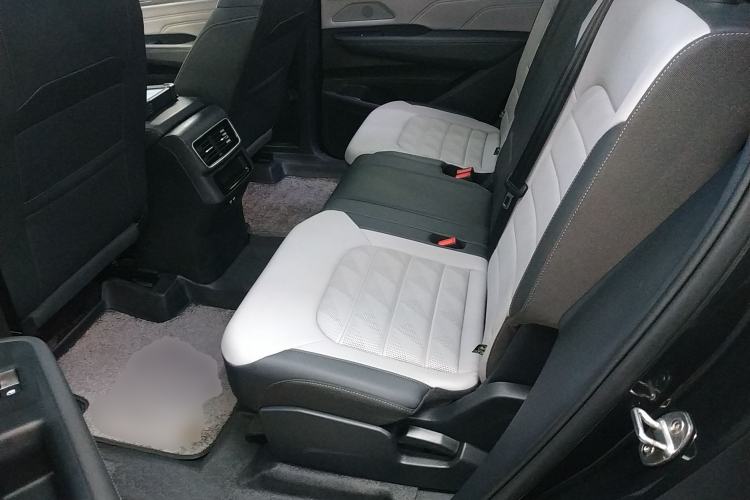 Used Volkswagen Tavendor 2023 330TSI Luxury Touring Edition Left Rear Seat